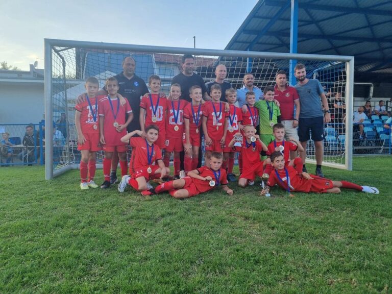 Limači osvojili turnir na Jarunu