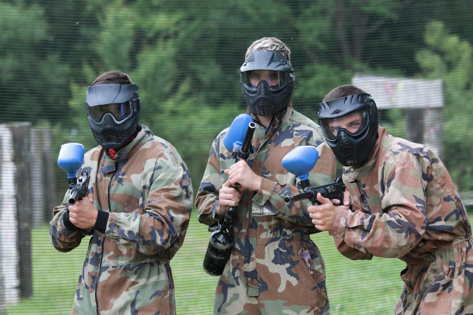 [GALERIJA] Paintball team building
