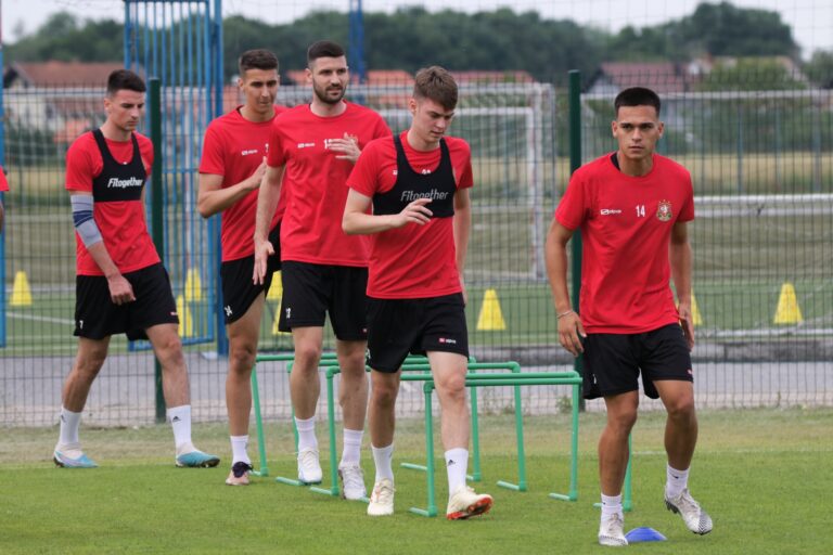 Juniori 2 uvjerljivi protiv Karlovca