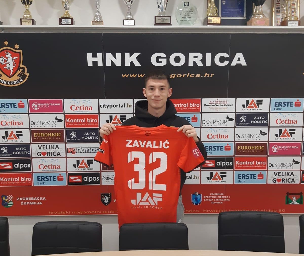 Tin Zavalić potpisao stipendijski ugovor